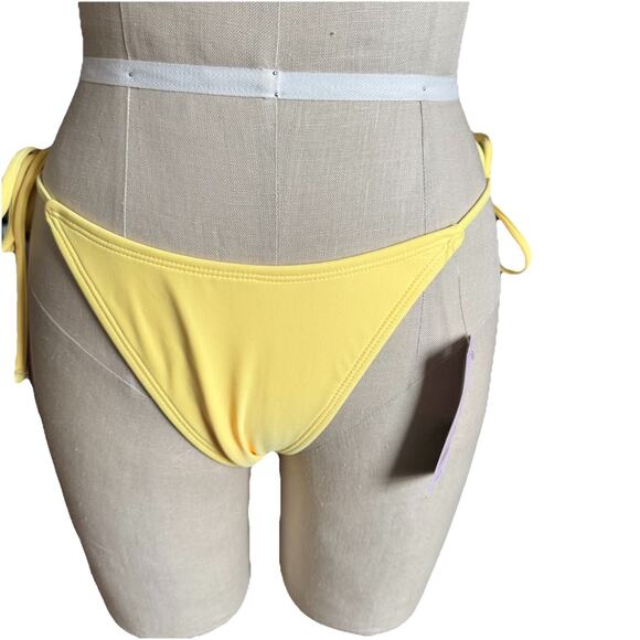 Yellow And Red Lemon Bikini ,With Tie Detail Size Small - Picture 3 of 8